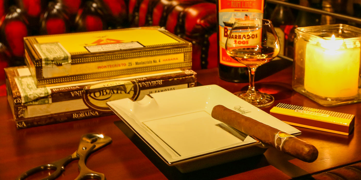 Liquor & Cigar お酒と葉巻 | 名古屋鶴舞のオーセンティックなモルトバー Bar Waiter Waiter